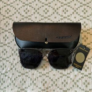 Feisedy Black Sunglasses with Case